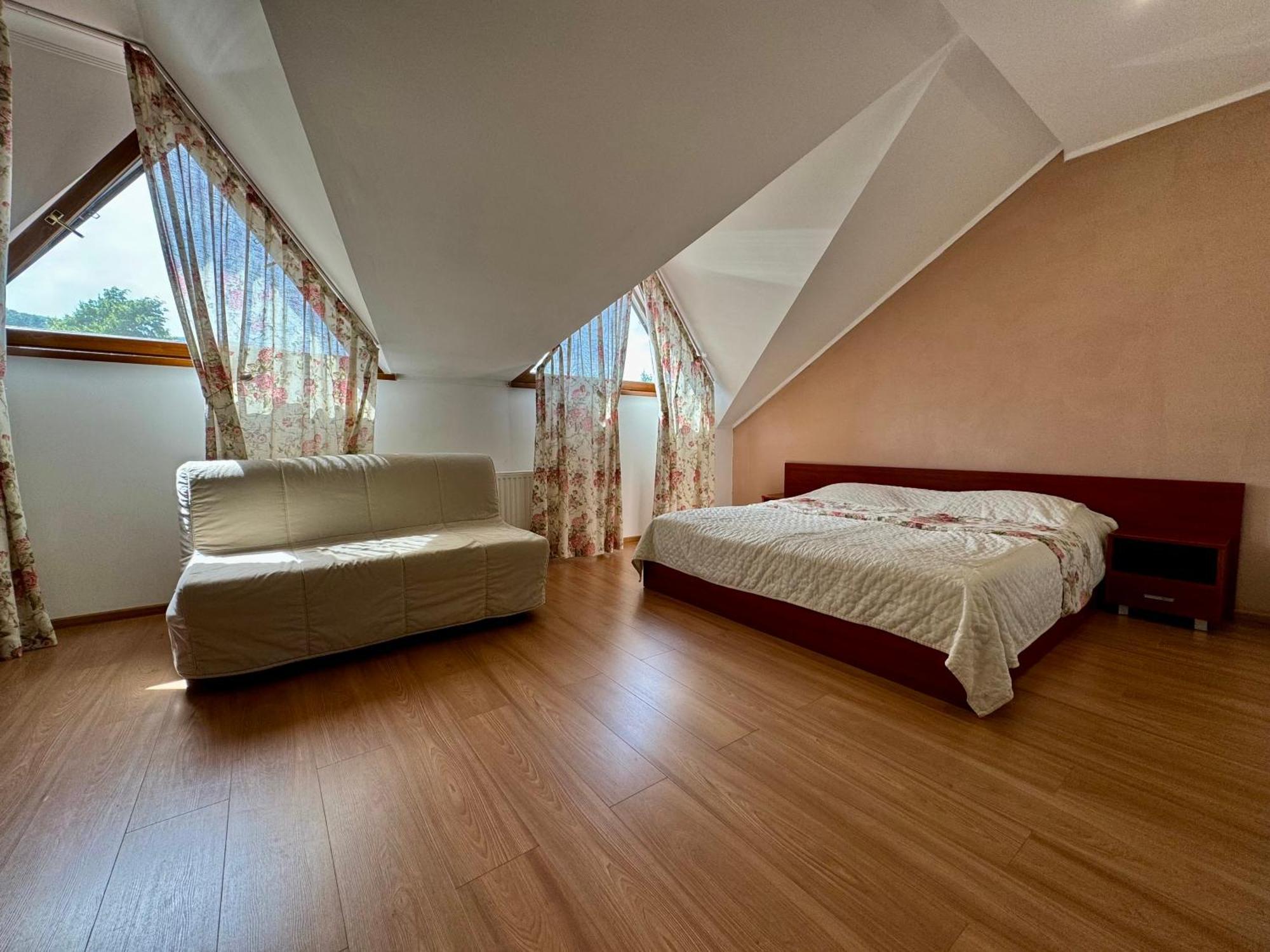 Троянда Карпат Hotel Karpaty Eksteriør billede